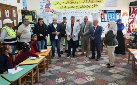 محافظ الجيزة يقوم بجولة تفقدية في مدرسة المناجم الابتدائية بالواحات البحرية