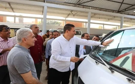 سكرتير المنيا يقوم بجولة تفقدية للوقوف على حالة محطات الوقود ومواقف سيارات الأجرة والسرفيس