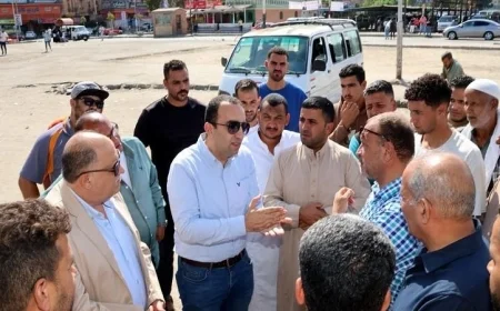 نائب الإسماعيلية يشرف على التزام السائقين ومحطات الوقود بالتعريفة الجديدة