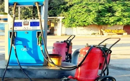 تموين البحيرة تضبط محطة وقود تبيع 13000 لتر سولار بشكل غير قانوني