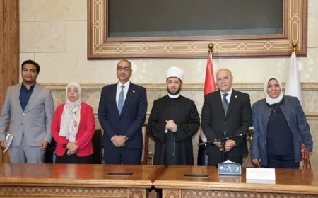 وزير الأوقاف يستقبل وفد شباب البرلمان العربي في المركز الثقافي الإسلامي