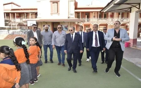 محافظ بورسعيد يزور مدرستي أبو بكر الصديق الرسمية والليسيه لمتابعة سير العملية التعليمية