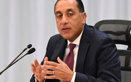 مدبولي يهنئ الرئيس السيسي بنجاح قمة شرم الشيخ للسلام وتحقيق الأهداف المرجوة