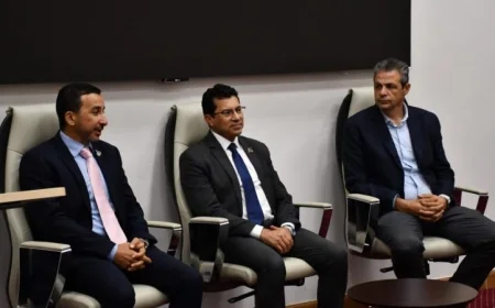 تكريم وزير الرياضة لمنتخب الناشئين والناشئات للبادل بعد نجاحهم في بطولة العالم