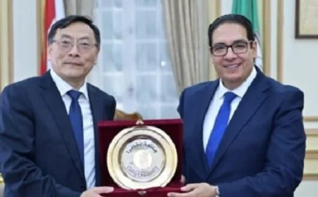 رئيس جامعة القاهرة يعتزم تعزيز التعاون الأكاديمي مع رئيس جامعة جيانجنان الصينية