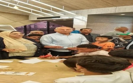 محافظ القاهرة يتفاعل مع أطفال المناطق المطورة في أنشطة مكتبة اقرأ نون السحار
