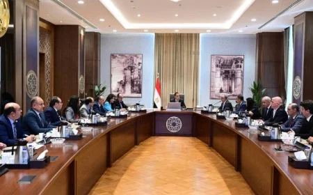 رئيس الوزراء يناقش فرص التعاون مع رئيس مجموعة أروجلو القابضة