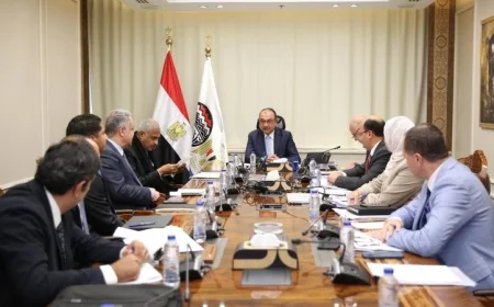 وزير قطاع الأعمال يتباحث مع طلعت مصطفى لتعزيز الشراكة في المشاريع السياحية