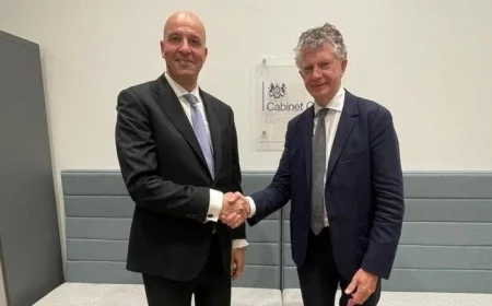 مستشار الأمن القومي البريطاني يثني على قمة شرم الشيخ للسلام ويبرز أهميتها