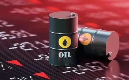 أسعار النفط تنخفض في آسيا بسبب مخاوف من ضعف الطلب وزيادة المعروض