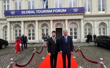 وزير السياحة يفتتح الاجتماع السنوي لمنتدى السياحة العالمي في بروكسل