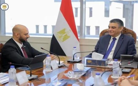 رئيس هيئة الشراء الموحد يرحب بوفد بارز من شركة فيليبس للأجهزة الطبية