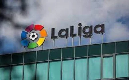 لاعبو الدوري الإسباني يتظاهرون ضد إقامة المباريات في أمريكا