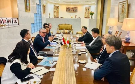 رئيس هيئة قناة السويس الاقتصادية يجتمع مع مجموعة تويوتا تسوشو وزينشو وحكومة طوكيو لتعزيز التعاون الاقتصادي