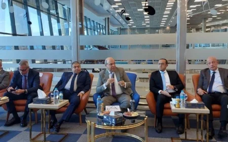 وزير الطيران المدني يعلن انضمام 28 طائرة جديدة للأسطول خلال عامين