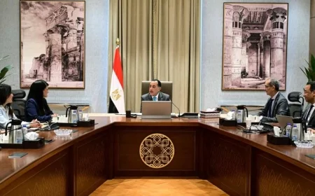 رئيس الوزراء يستعرض تقدم العمل في مراكز البيانات الحكومية