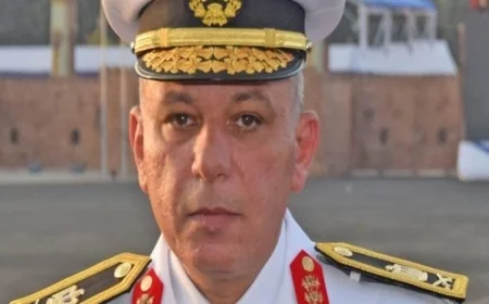 اللواء محمود فوزي يؤكد أهمية تعزيز الكفاءة القتالية وتطوير الأسطول البحري