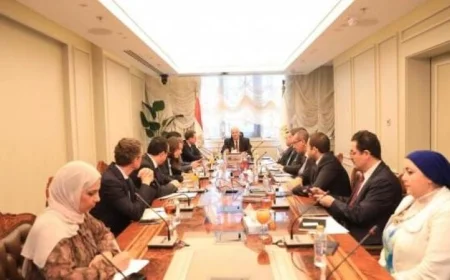 عاشور والسفير الفرنسي يتباحثان حول مستجدات مشروع حرم الجامعة الفرنسية