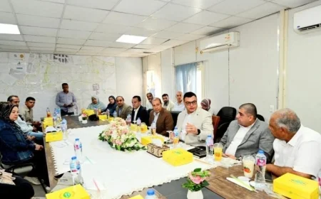 وزير الإسكان يجتمع مع الشركات المشاركة في مشروع حدائق تلال الفسطاط لتعزيز التنمية العمرانية