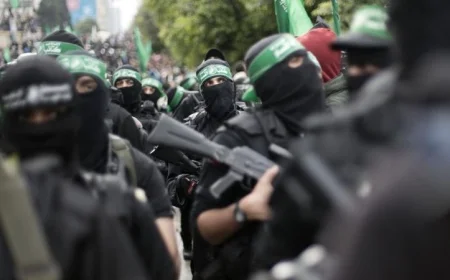 ترامب يهدد بتدمير حماس إذا خالفت اتفاق غزة