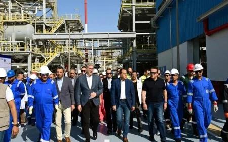 رئيس الوزراء يطلق مشروع استرجاع الغازات في شركة النصر للبترول بصور حصرية