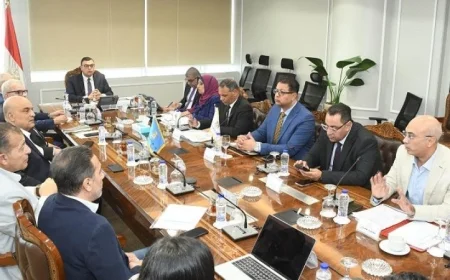 وزير الإسكان يراقب تقدم مبيعات وتسويق المشاريع في المدن الجديدة