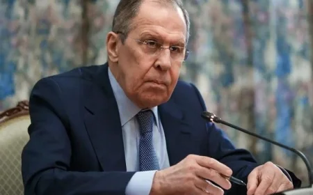 لافروف يصف الدعوات الأوروبية لوقف إطلاق النار في أوكرانيا بعدم الصدق