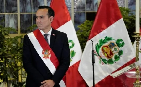 رئيس البيرو يفرض حالة الطوارئ في ليما لمواجهة أعمال العنف المتزايدة