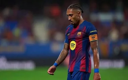 إصابة رافينيا تهدد مشاركته في الكلاسيكو المقبل