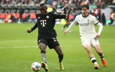 بايرن ميونيخ يحقق فوزا مبهرا على مونشنجلادباخ بثلاثية في الدوري الألماني