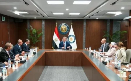 وزير البترول يجتمع بكوادر الإدارة المتوسطة والشابة لتعزيز التطوير والابتكار