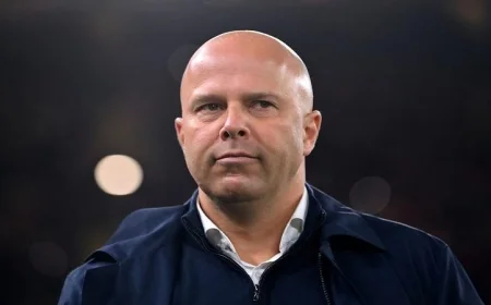 أرني سلوت يكشف عن صدمته من تراجع مستوى فريق ليفربول