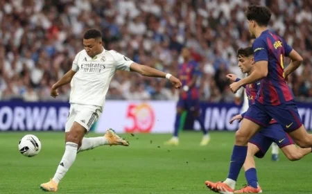 ريال مدريد يتألق في كلاسيكو الإثارة بفوز ساحق بفضل ثنائية بيلينجهام ومبابي
