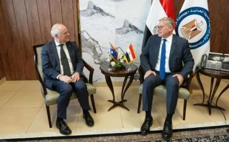 وزير البترول يعقد اجتماعًا مع السفير الأسترالي لتعزيز فرص الاستثمار في قطاع التعدين