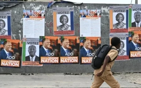 الانتخابات الرئاسية في كوت ديفوار تبدأ بتنافس قوي بين خمسة مرشحين