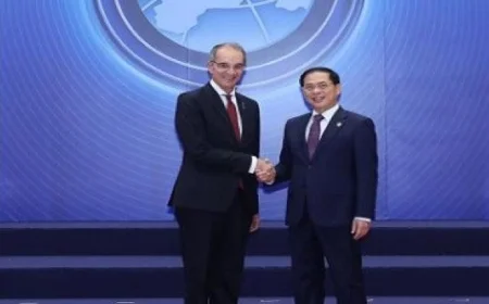 وزير الاتصالات يشارك في توقيع اتفاقية الأمم المتحدة لمكافحة الجرائم الإلكترونية