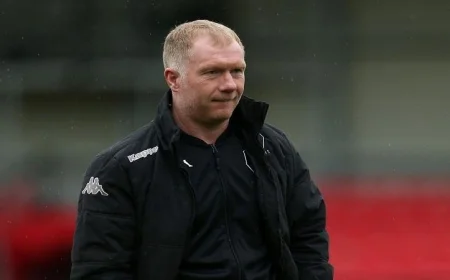 سكولز يهاجم ليفربول ويثير الشكوك حول فرص آرسنال في الفوز بالدوري الإنجليزي