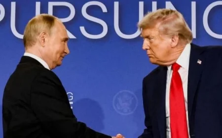 بوتين وترامب يتفقان على تأجيل قمة بودابست وفق تصريح الكرملين