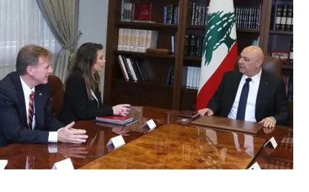 الرئيس اللبناني يلتقي نائبة الموفد الأمريكي لمناقشة الأوضاع الراهنة في لبنان