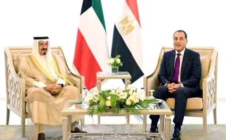 رئيسا وزراء مصر والكويت يجتمعان لبحث تعزيز التعاون ومناقشة القضايا المشتركة