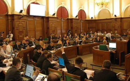 برلمان لاتفيا يقرر الانسحاب من اتفاقية مكافحة العنف ضد النساء