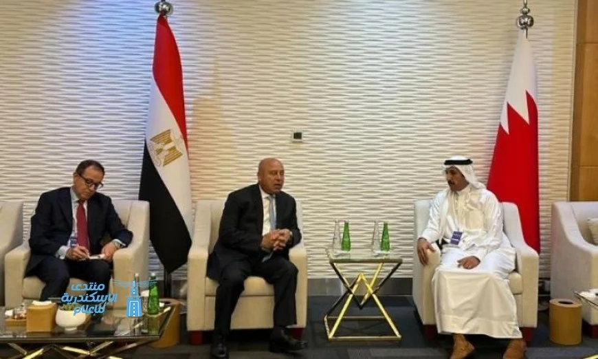 بحث الوزير تدعيم التعاون مع نظيره البحريني في النقل والمواصلات والاتصالات