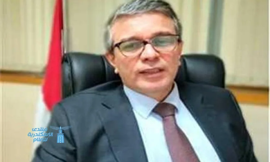 رئيس الجمارك يؤكد التزامه بتعزيز التعاون مع مجتمع الأعمال