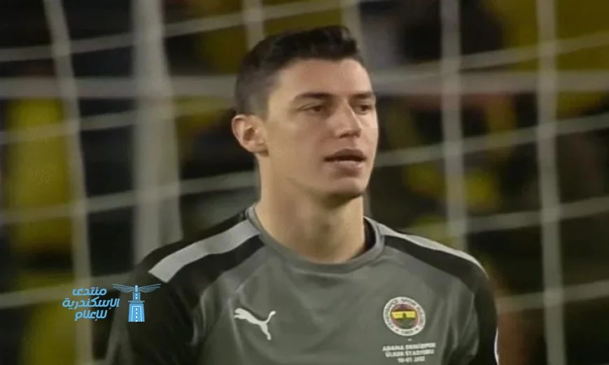 حارس ليل الفرنسي يتألق بإنقاذ 3 ركلات جزاء أمام روما في الدوري الأوروبي