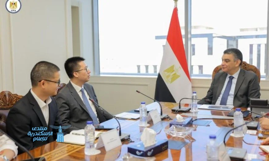 رئيس هيئة الشراء الموحد يناقش التعاون في تطبيقات الذكاء الاصطناعي مع وفد هواوي