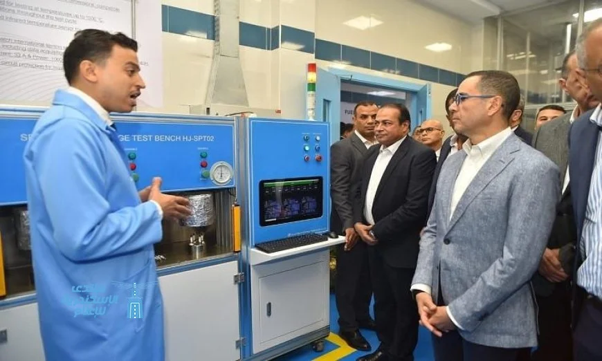 وزير الاستثمار يدشن المرحلة الثانية من المعامل الصناعية المركزية لتعزيز الاقتصاد