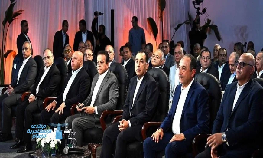 مدبولي يستعرض إنجازات الشركة القابضة للأدوية في الأداء الاقتصادي ومشروعات التطوير