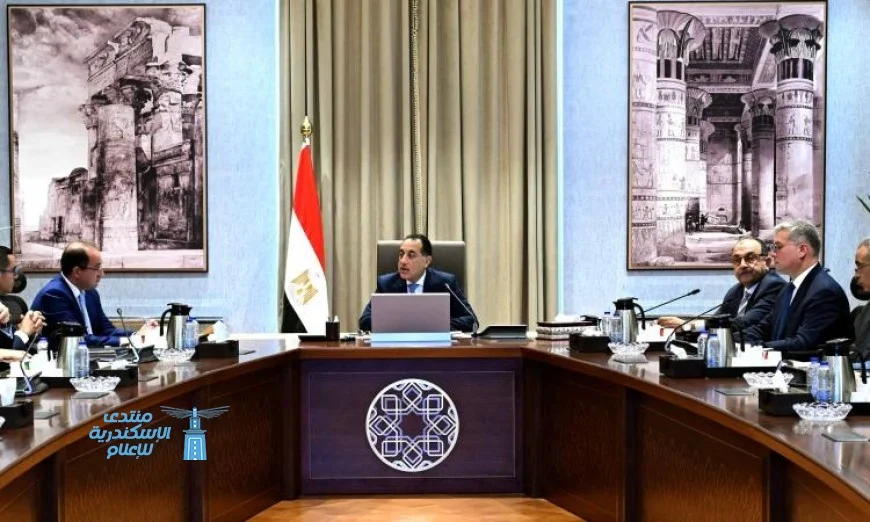 رئيس الوزراء يستعرض استراتيجيات تطوير الشركات الحكومية وتنشيط البورصة لتحقيق النمو الاقتصادي