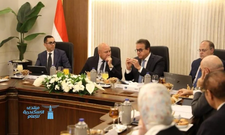 عبد الغفار والوزير يراقبان تطور سوق الأدوية وتوطين صناعة المستحضرات
