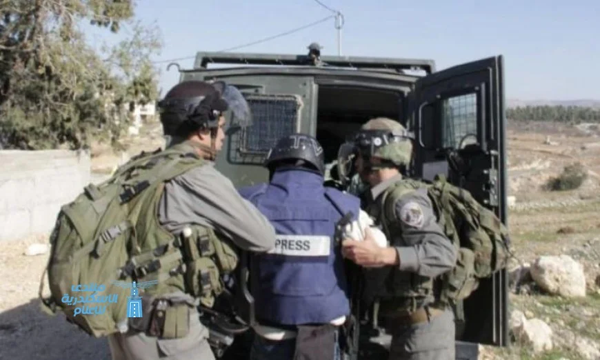 الاحتلال الإسرائيلي يعتقل طاقم تلفزيون فلسطين في جنين لساعات طويلة